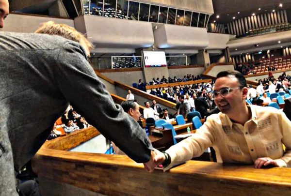 71040330 2990148447667912 1148320392041988096 N