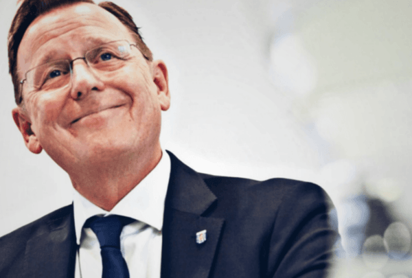 Picsart 02 05 12.43.00 (1)