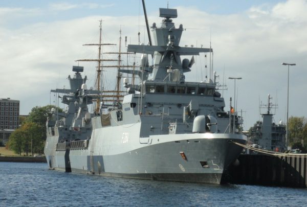 Militär gehört nicht auf die Kieler Woche!